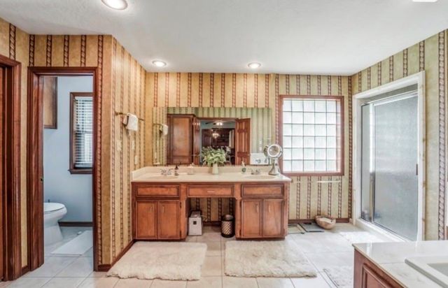3011 Willow Oak Lane, Sealy, TX 77474
