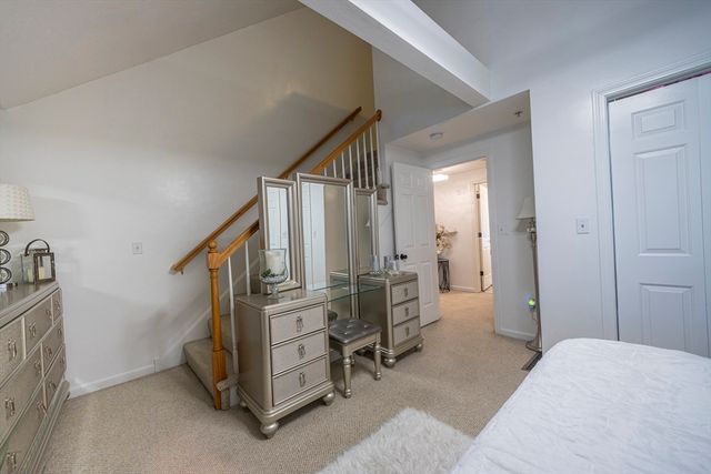 417 Hildreth St 2, Lowell, MA 01850