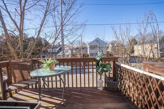 417 Hildreth St 2, Lowell, MA 01850