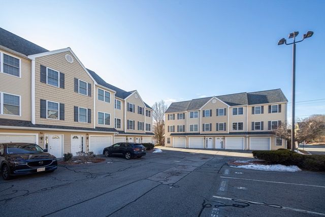 417 Hildreth St 2, Lowell, MA 01850