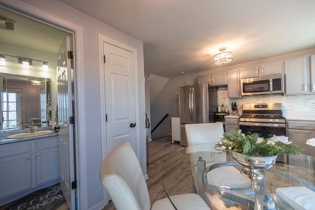 417 Hildreth St 2, Lowell, MA 01850