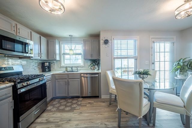 417 Hildreth St 2, Lowell, MA 01850