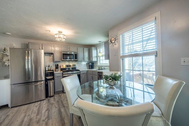 417 Hildreth St 2, Lowell, MA 01850