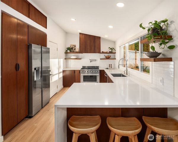 24024 95th Place W, Edmonds, WA 98020