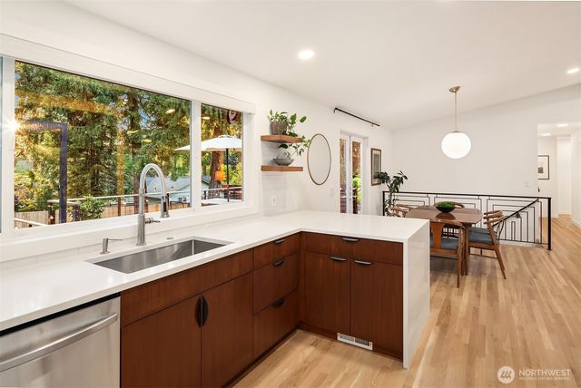 24024 95th Place W, Edmonds, WA 98020