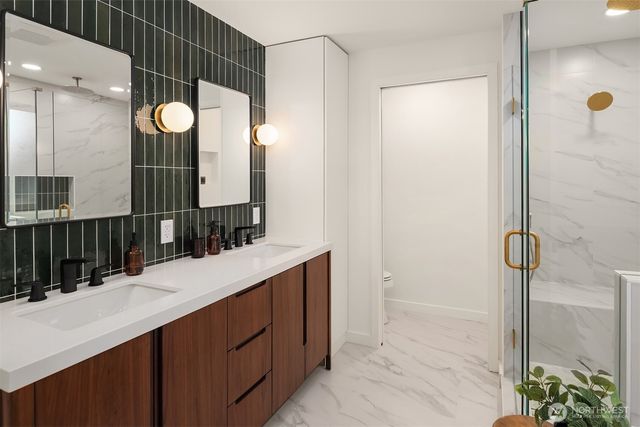 24024 95th Place W, Edmonds, WA 98020