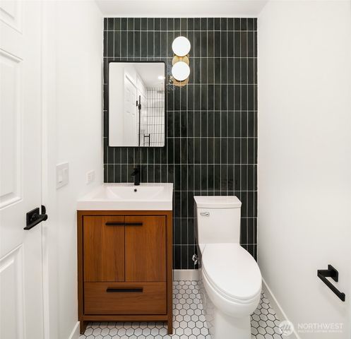 24024 95th Place W, Edmonds, WA 98020