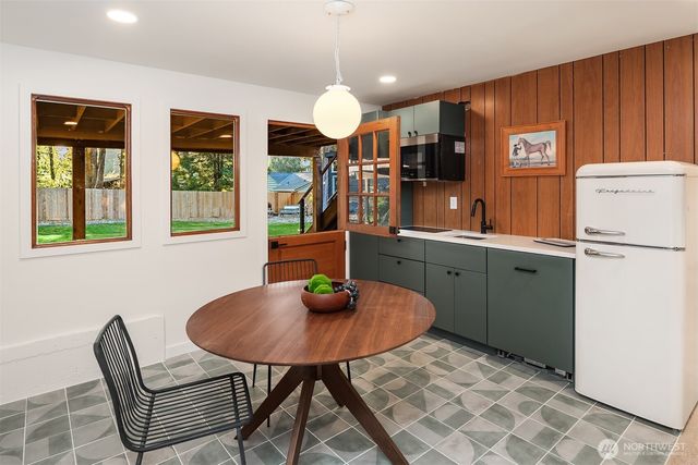 24024 95th Place W, Edmonds, WA 98020