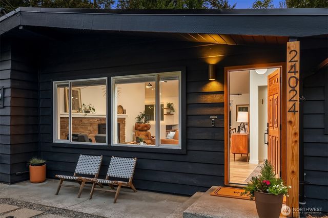 24024 95th Place W, Edmonds, WA 98020