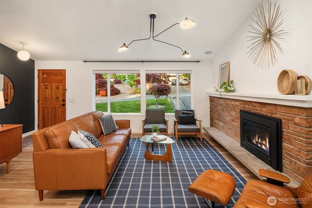 24024 95th Place W, Edmonds, WA 98020