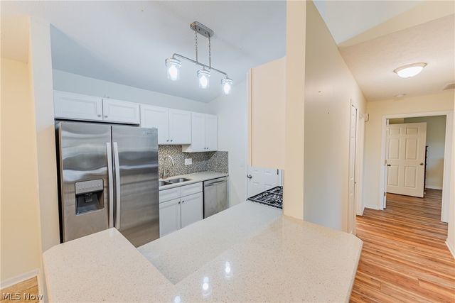 2904 Shakespeare Lane, Avon, OH 44011