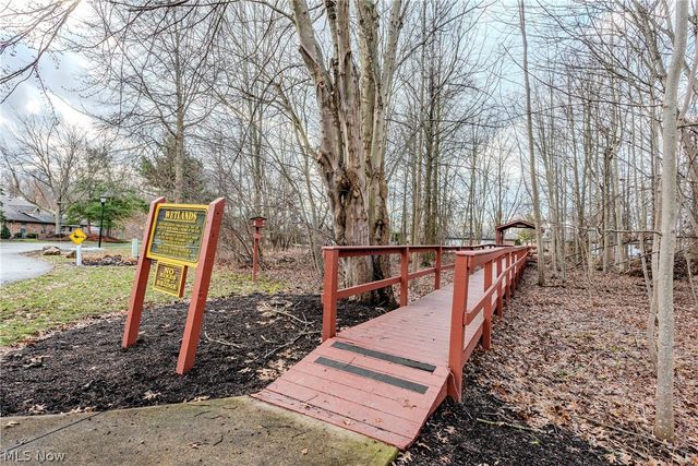 2904 Shakespeare Lane, Avon, OH 44011