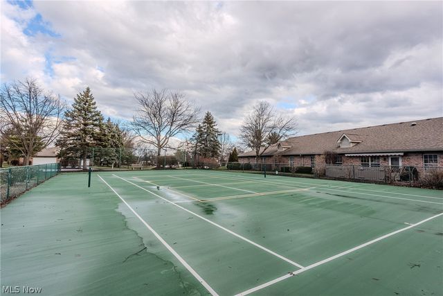 2904 Shakespeare Lane, Avon, OH 44011