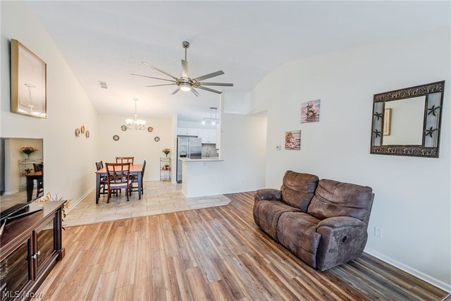 2904 Shakespeare Lane, Avon, OH 44011