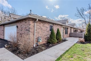 2904 Shakespeare Lane, Avon, OH 44011