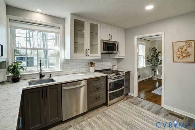 2910 Shoreham Dr, Richmond, VA 23235