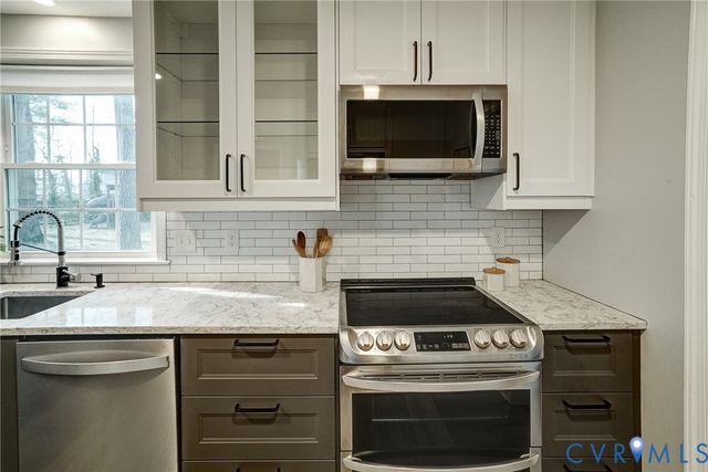 2910 Shoreham Dr, Richmond, VA 23235