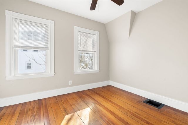 3 Lawry St 3, Quincy, MA 02169