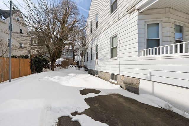 3 Lawry St 3, Quincy, MA 02169