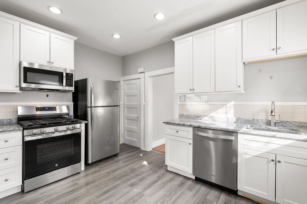 3 Lawry St 3, Quincy, MA 02169