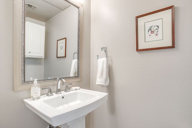 3333 Darcy Street 2203, Fort Worth, TX 76107