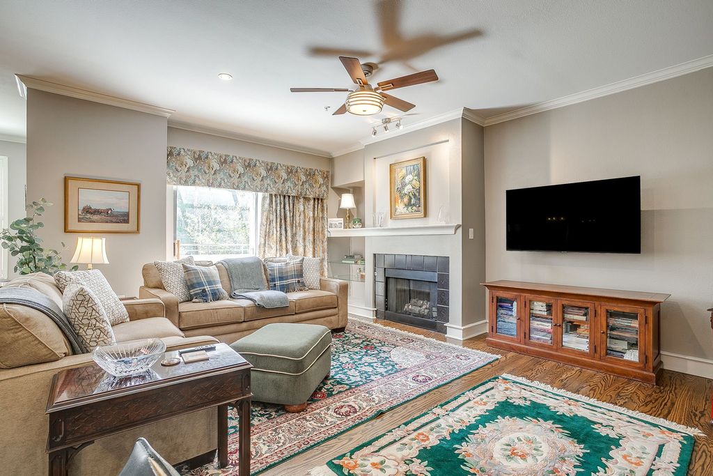 3333 Darcy Street 2203, Fort Worth, TX 76107