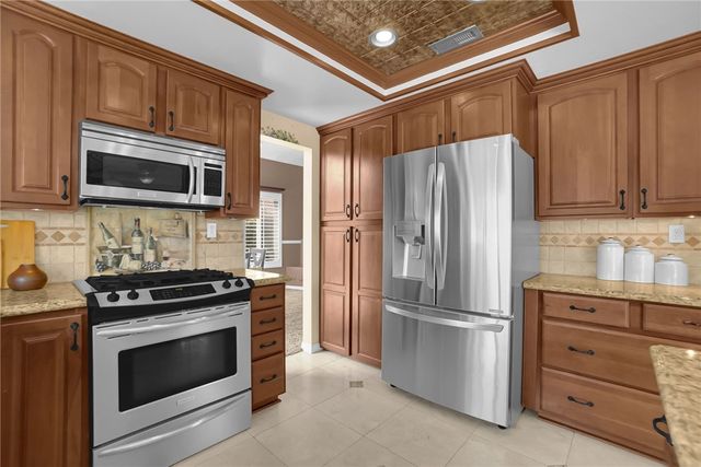 3332 Fallenleaf, Corona, CA 92882