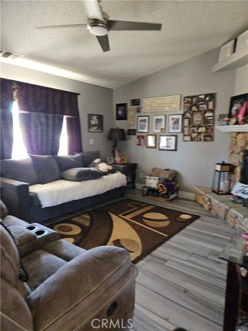 17940 Alder, Hesperia, CA 92345