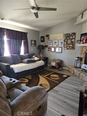 17940 Alder, Hesperia, CA 92345