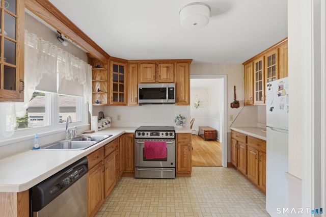 59 North Main Street, East Hampton, CT 06424