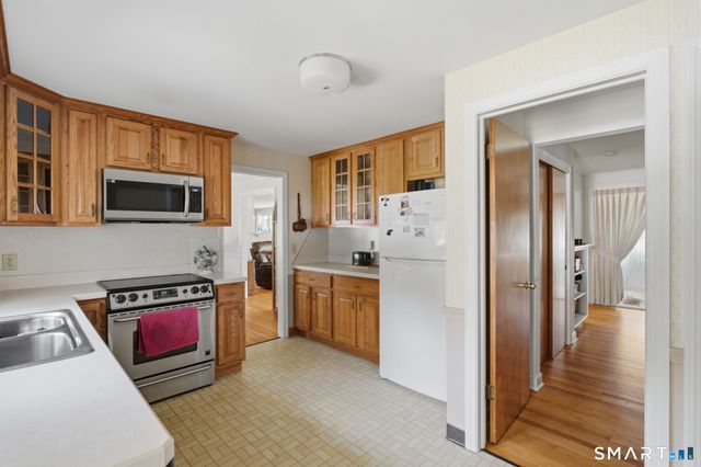 59 North Main Street, East Hampton, CT 06424
