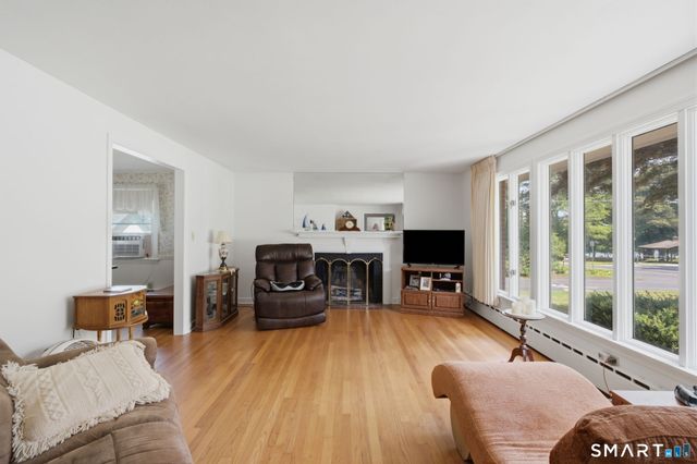 59 North Main Street, East Hampton, CT 06424
