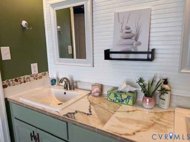 11283 Winding River Rd, Providence Forge, VA 23140