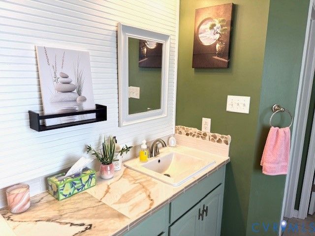 11283 Winding River Rd, Providence Forge, VA 23140