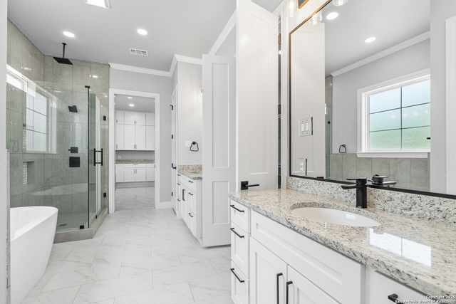 3828 Palomino Springs, Bandera, TX 78003