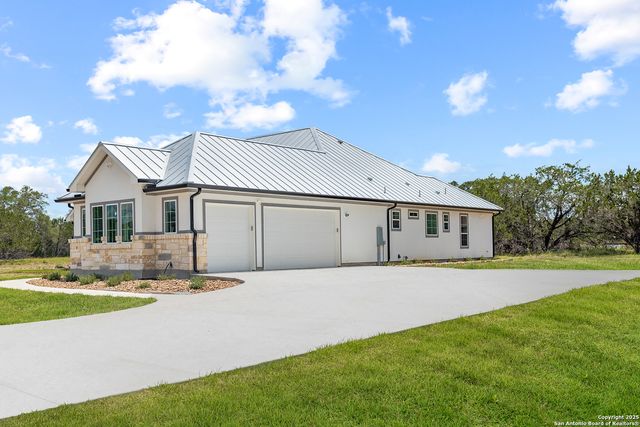 3828 Palomino Springs, Bandera, TX 78003