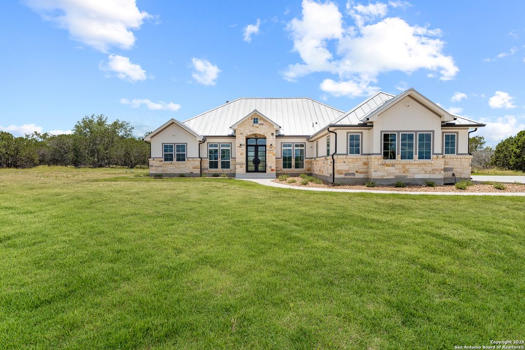 3828 Palomino Springs, Bandera, TX 78003