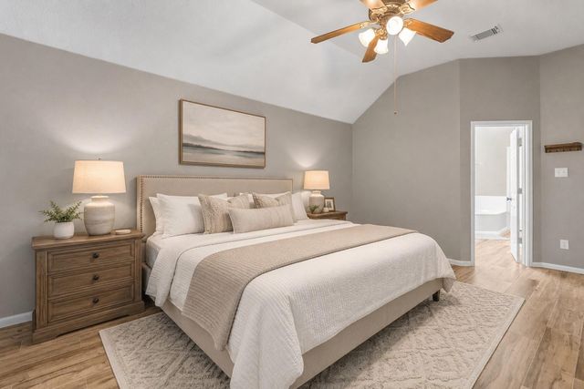 431 Cardinal Oaks, Kemah, TX 77565
