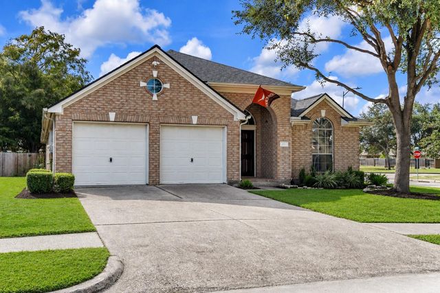 431 Cardinal Oaks, Kemah, TX 77565