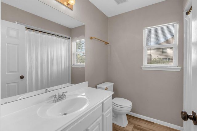 431 Cardinal Oaks, Kemah, TX 77565