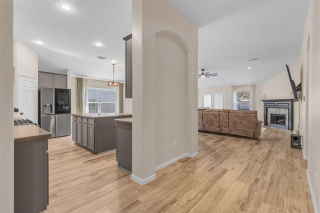 431 Cardinal Oaks, Kemah, TX 77565