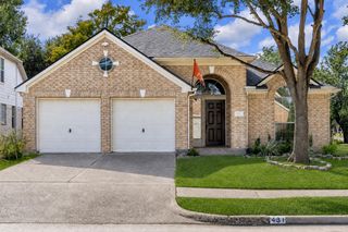 431 Cardinal Oaks, Kemah, TX 77565