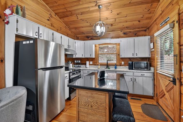 488 Joanne Sisson Road, Blue Ridge, GA 30513