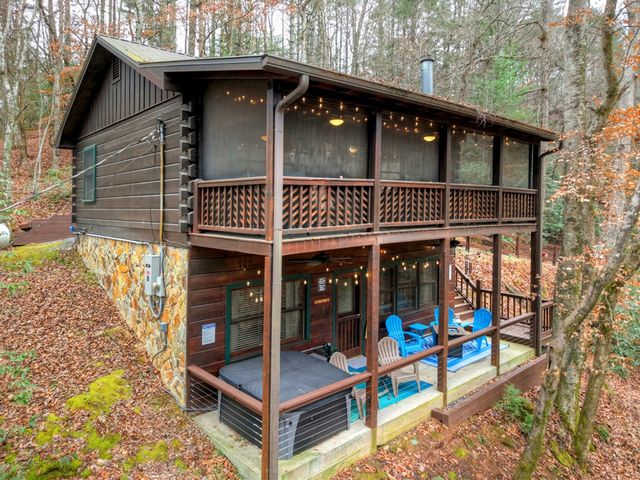 488 Joanne Sisson Road, Blue Ridge, GA 30513