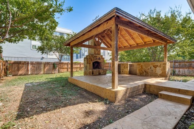 409 Sunset Avenue, Dallas, TX 75208