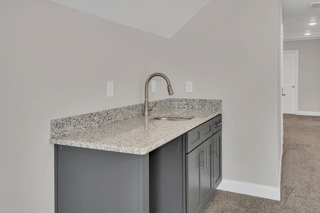 313 Clarabelle Ln, Clarksville, TN 37040
