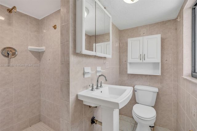 360 Sound Dr, Key Largo, FL 33037