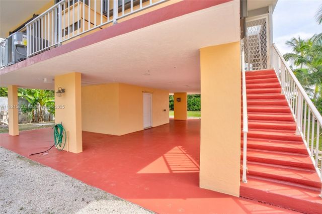 360 Sound Dr, Key Largo, FL 33037