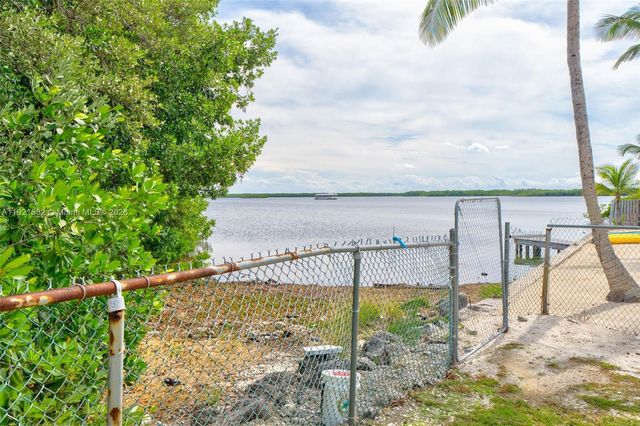 360 Sound Dr, Key Largo, FL 33037