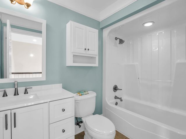 139 N Woodfin Ridge Dr Drive, Inman, SC 29349